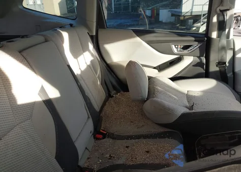 2023 Subaru Forester Premium z USA, uszkodzony, nr VIN JF2SKAEC9PH498935